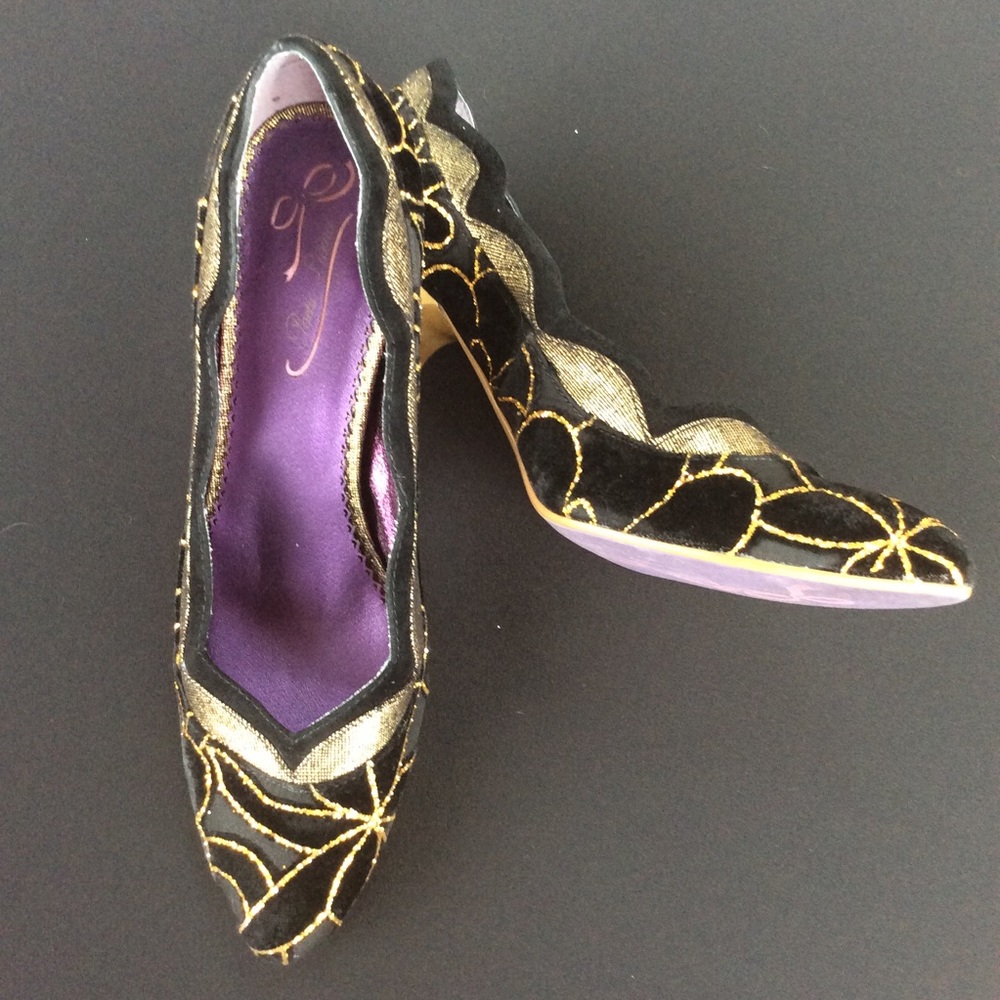 Poetic License Black & Gold Heels